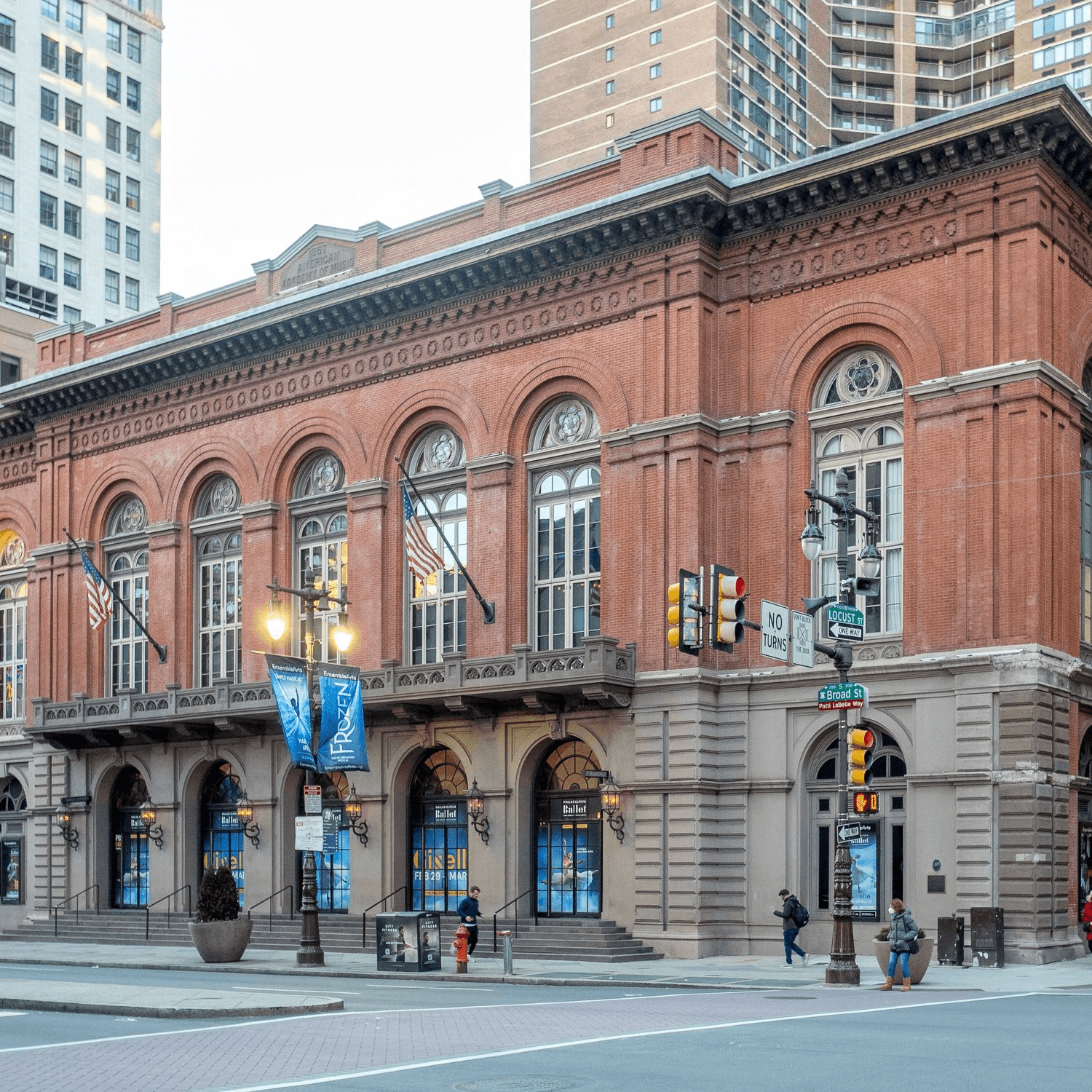 240 S Broad St, Philadelphia, PA 19102